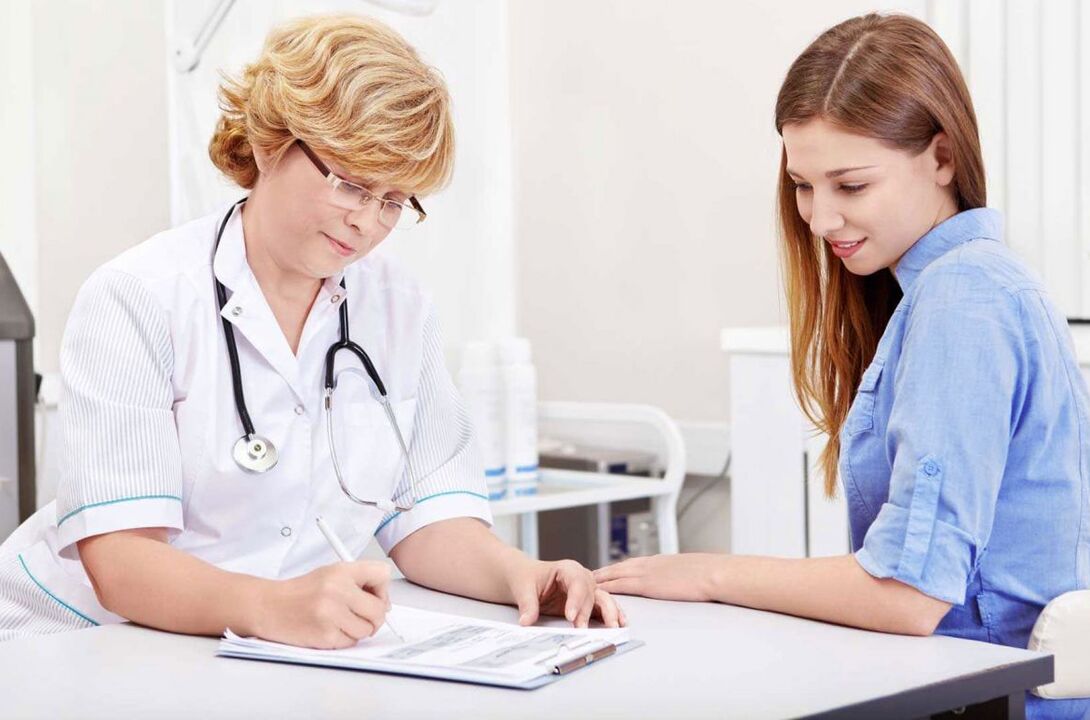 Na diagnostiku cystitídy lekár predpíše žene diagnostické testy.